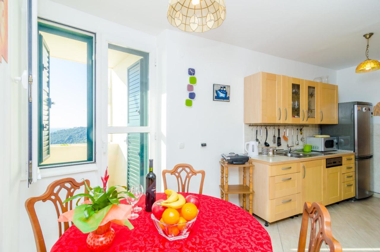 Sun City Apartment Дубровник Экстерьер фото