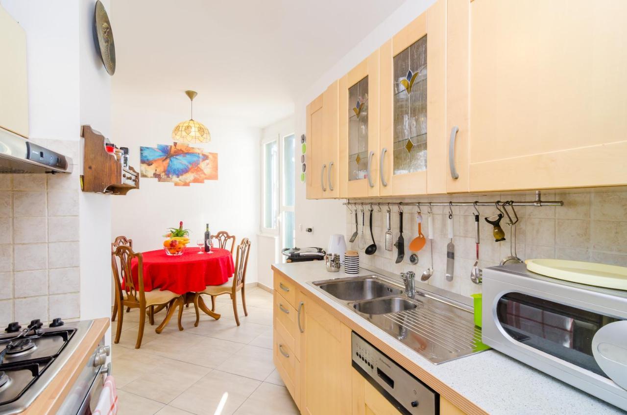 Sun City Apartment Дубровник Экстерьер фото