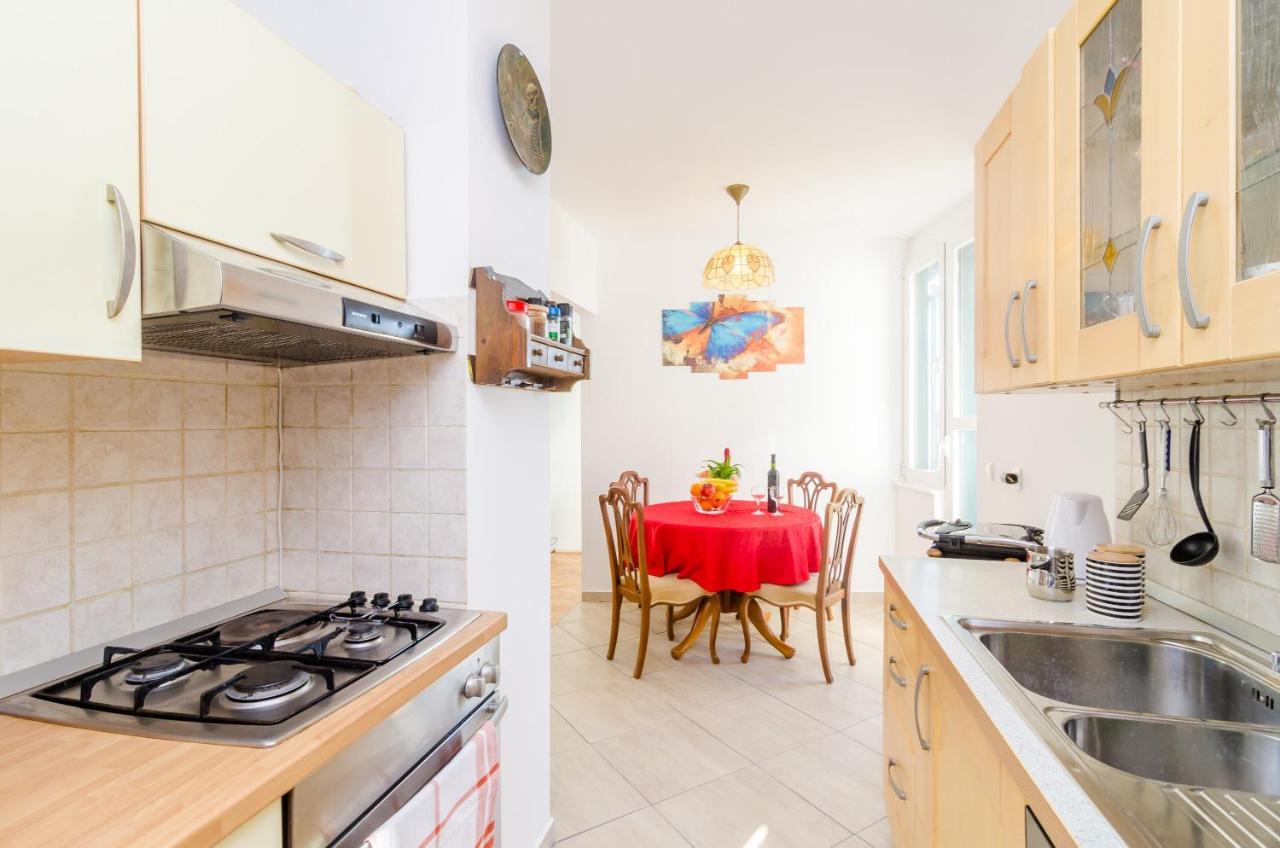 Sun City Apartment Дубровник Экстерьер фото